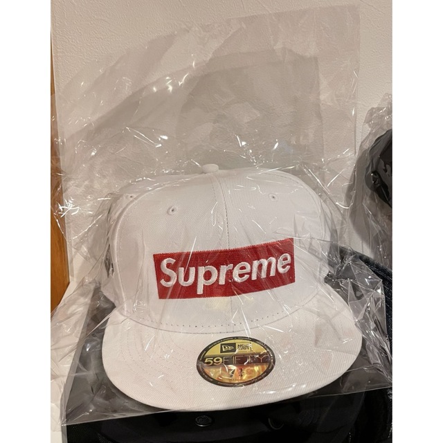 おまけ付きSupreme Money Box Logo New Era 3