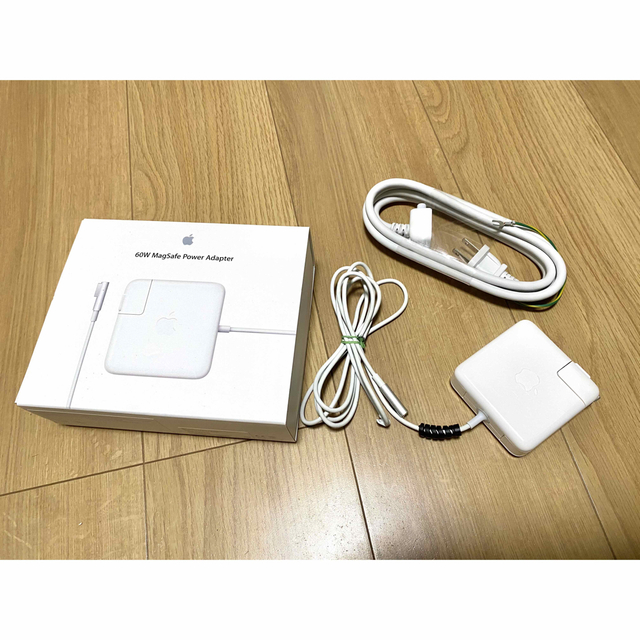 MacBook用電源アダプター Apple 60W MagSafe 新品未使用