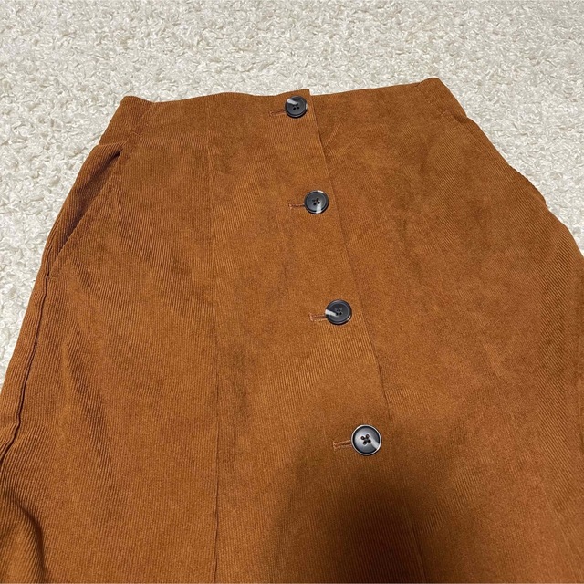 GU(ジーユー)の【美品】GU コーデュロイ スカート マーメイド ジーユー ロングスカート レディースのスカート(ロングスカート)の商品写真