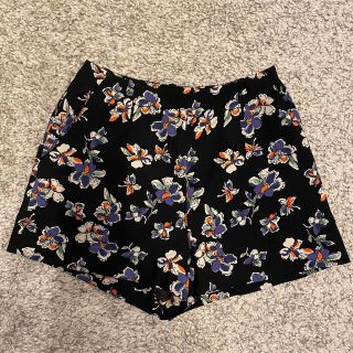 リッチ(rich)のｒｉｃｈ(リッチ)☆花柄ショートパンツ(ショートパンツ)