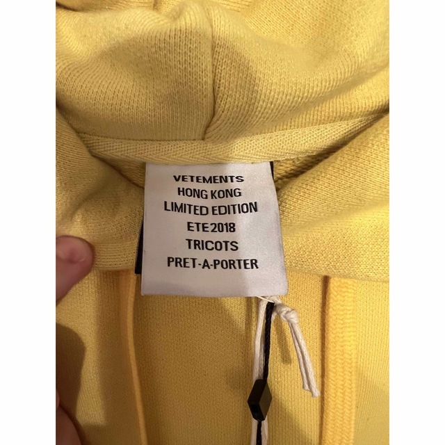 高価値セリー vetements 香港限定 激レア トリプルネーム パーカー