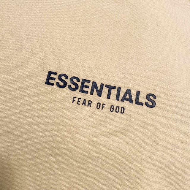 FEAR OF GOD(フィアオブゴッド)のFear of God Essentials FOG パーカー フーディ 正規品 メンズのトップス(パーカー)の商品写真