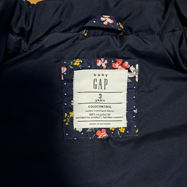 GAP(ギャップ)のGap ベスト 100cm キッズ/ベビー/マタニティのキッズ服女の子用(90cm~)(ジャケット/上着)の商品写真