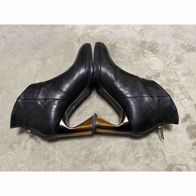 ミケニャン様専用MANA メタルヒール　ブーティ　ブラック　マナ レディースの靴/シューズ(ブーティ)の商品写真