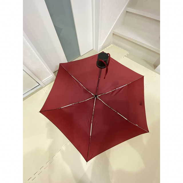 折りたたみ傘　えんじ色 レディースのファッション小物(傘)の商品写真