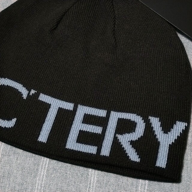 ARC'TERYX(アークテリクス)のアークテリクス　ニット帽　ビーニー　帽子　ダークブラウン　こげ茶色 メンズの帽子(ニット帽/ビーニー)の商品写真
