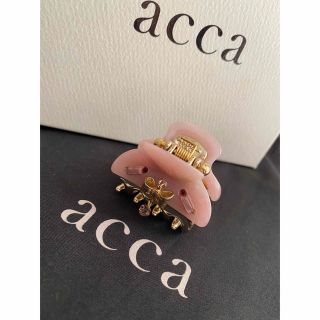 アッカ(acca)のアッカ acca  美品　クリップ　小　モチーフ　リボン　バレッタ　シュシュ(バレッタ/ヘアクリップ)