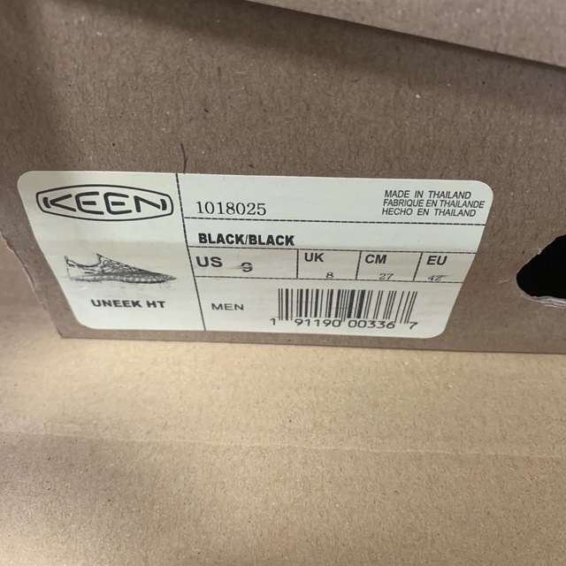 KEEN(キーン)のKEEN UNEEK HT（BLACK）27cm新品未使用 メンズの靴/シューズ(スニーカー)の商品写真