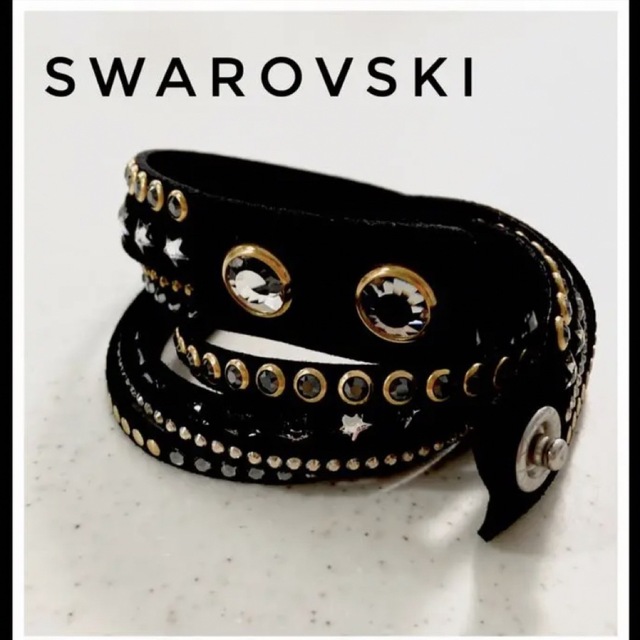 SWAROVSKI(スワロフスキー)の美品　スワロスフキー   SlakeStars ブレスレット　スレイクスターズ レディースのアクセサリー(ブレスレット/バングル)の商品写真