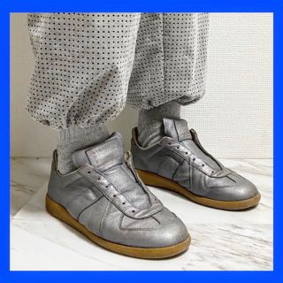 マルタンマルジェラ(Maison Martin Margiela)の初期 maison margiela replica 銀色 ジャーマントレーナー(スニーカー)