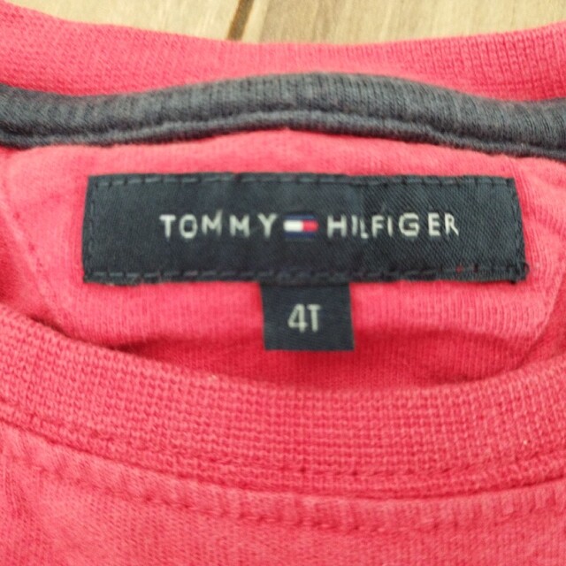 TOMMY HILFIGER(トミーヒルフィガー)の100サイズ　TOMMY HILFIGER　長袖Tシャツ キッズ/ベビー/マタニティのキッズ服女の子用(90cm~)(Tシャツ/カットソー)の商品写真