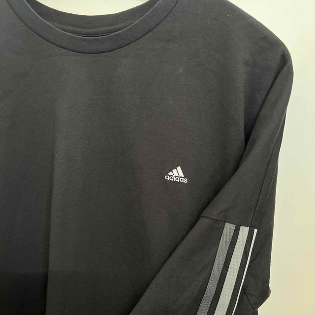 adidas(アディダス)のa♡大きいサイズ様。adidas✴︎袖ライン入りロンT XLサイズ メンズのトップス(Tシャツ/カットソー(七分/長袖))の商品写真