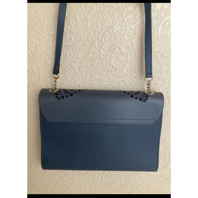 Furla(フルラ)のフルラ　斜め掛けok ショルダーバッグ　本革型抜き　くすみブルー レディースのバッグ(ショルダーバッグ)の商品写真