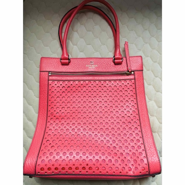 【ケイトスペード】ビビットなピンクのハンドバッグ