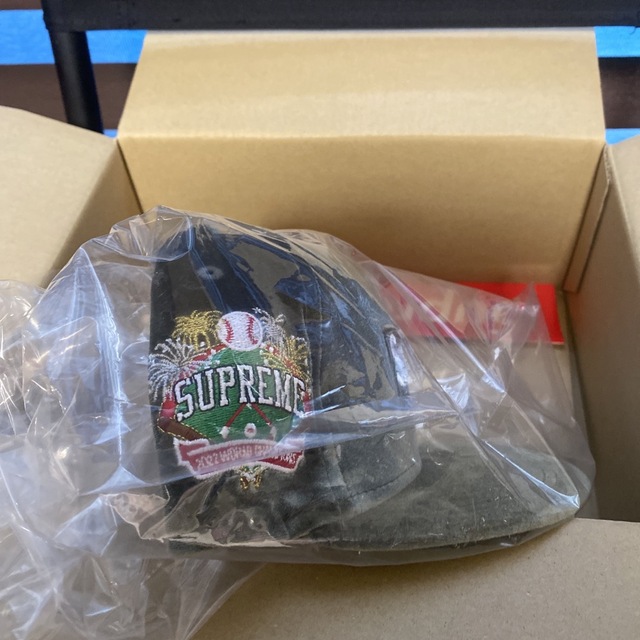 supreme NEW ERA 1/8(56.8cm) 2