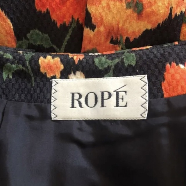 ROPE’(ロペ)のROPE  花柄 フレアスカート　ジャガード レディースのスカート(ひざ丈スカート)の商品写真