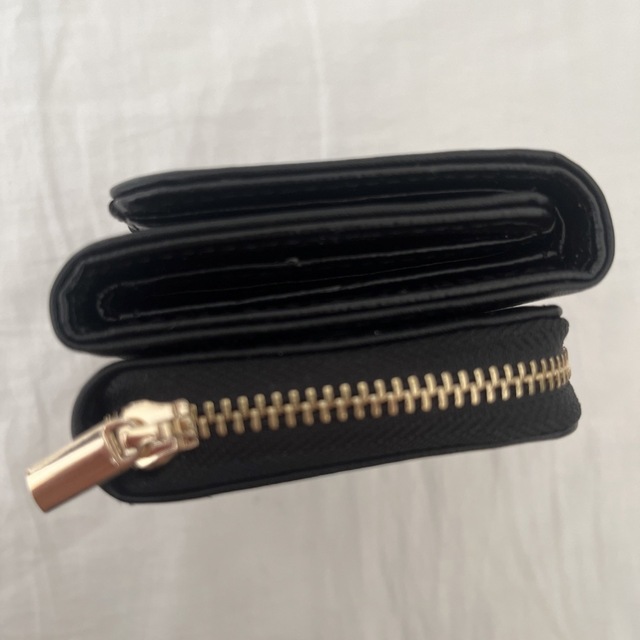 しまむら(シマムラ)の三つ折り財布　スター　スタッズ レディースのファッション小物(財布)の商品写真