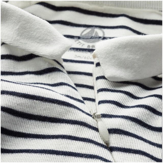 PETIT BATEAU(プチバトー)のプチバトー　マリニエール足付きロンパース キッズ/ベビー/マタニティのベビー服(~85cm)(ロンパース)の商品写真