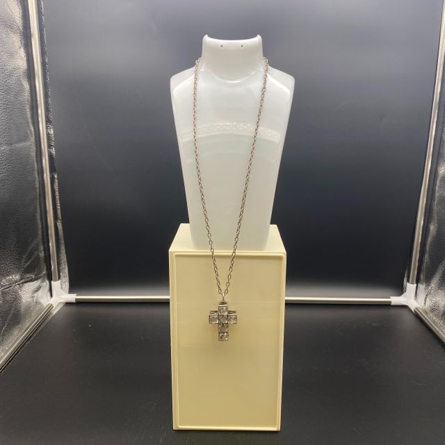 美品】グッチ Gキューブ クロス クリスタル ストーン ネックレス SV925