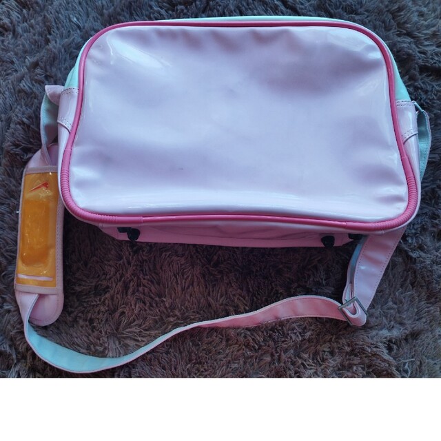 NIKE(ナイキ)のナイキ　ピンクショルダーバッグ レディースのバッグ(ショルダーバッグ)の商品写真