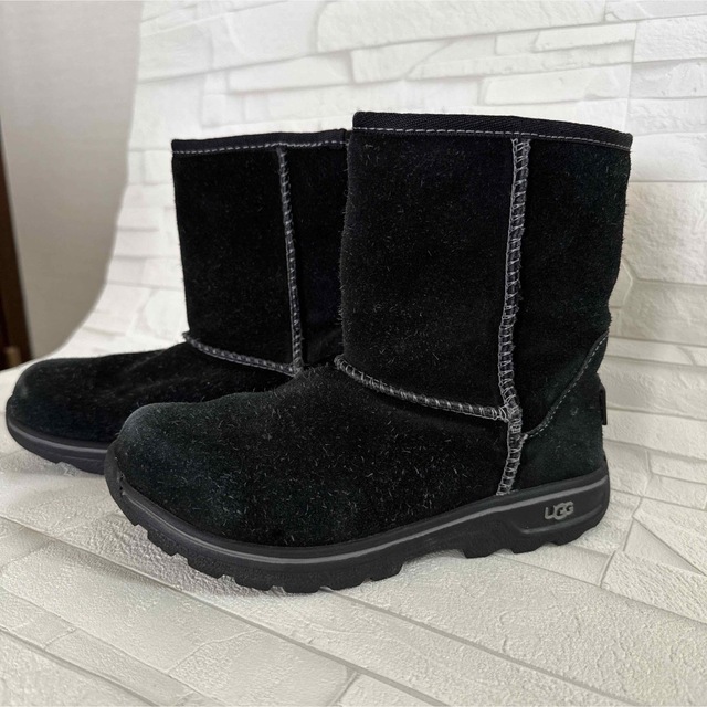 UGG(アグ)の専用レア物！UGG キッズ　ムートンブーツ　サイズ19.5cm キッズ/ベビー/マタニティのキッズ靴/シューズ(15cm~)(ブーツ)の商品写真