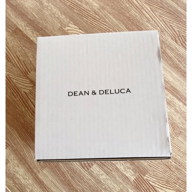 DEAN & DELUCA(ディーンアンドデルーカ)のDEAN&DELUCA 丸二段重 総黒 ツヤ仕上げ(ブラック) インテリア/住まい/日用品のキッチン/食器(弁当用品)の商品写真