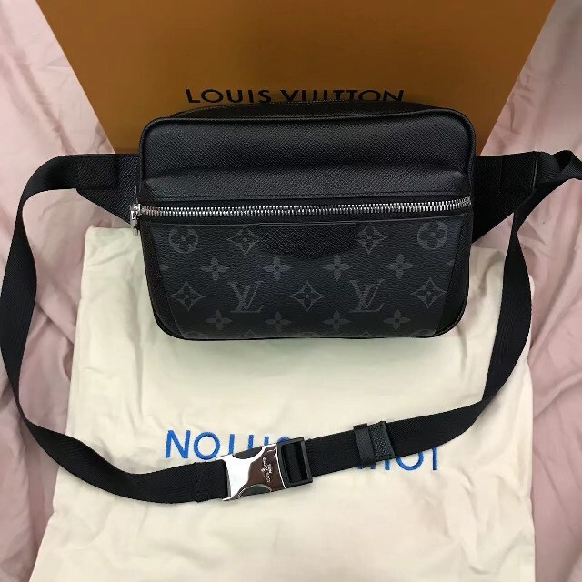 売れ筋介護用品も! LOUIS VUITTON モノグラム バムバッグ M30245