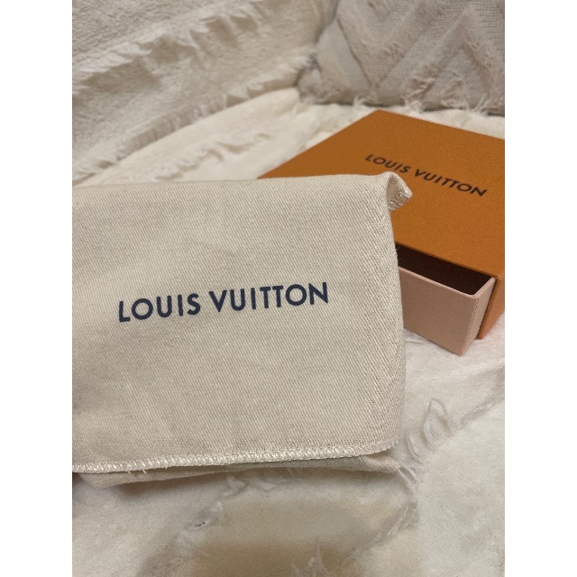 国内正規取扱い店 LOUIS VUITTON ルイヴィトン 財布 新品 美品 未使用