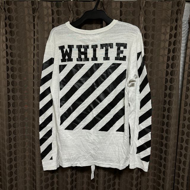 OFF-WHITE(オフホワイト)の本物 OFF-WHITE ストライプ柄 ロンTシャツ 白系 S メンズ 人気 メンズのトップス(Tシャツ/カットソー(七分/長袖))の商品写真