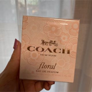 コーチ(COACH)のコーチ　フローラル　オードパルファム30ml 新品未開封！(その他)