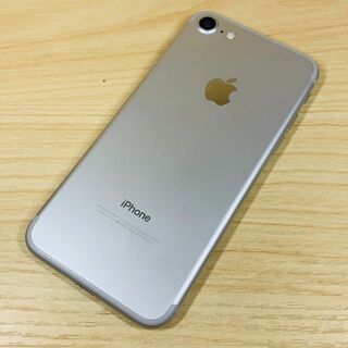 アップル(Apple)のﾊﾞｯﾃﾘｰ100％ SIMﾌﾘｰ iPhone7 32GB P28(スマートフォン本体)