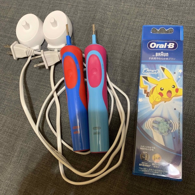 BRAUN(ブラウン)のkakamari様専用　BRAUN Oral-B ポケットモンスター スマホ/家電/カメラの美容/健康(電動歯ブラシ)の商品写真