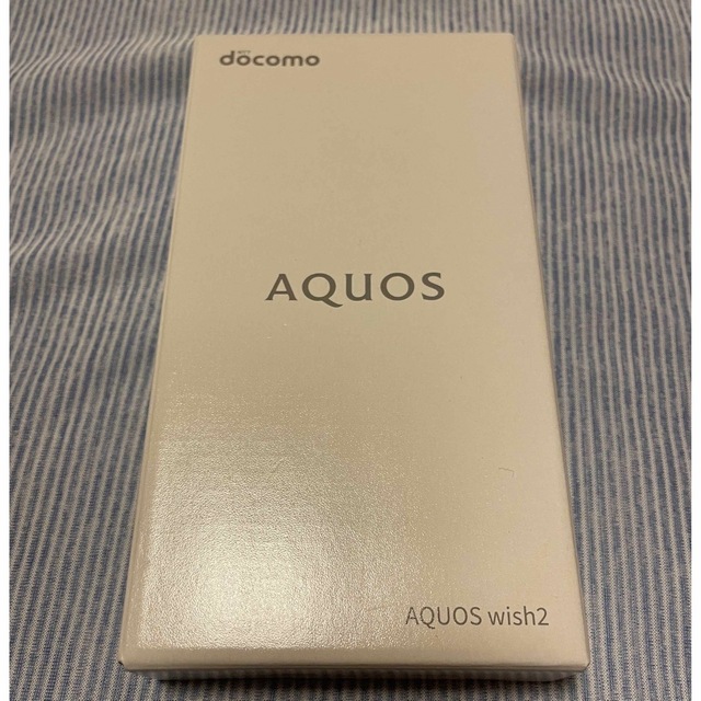 AQUOS(アクオス)のdocomo AQUOS wish2 SH-51C ホワイト スマホ/家電/カメラのスマートフォン/携帯電話(スマートフォン本体)の商品写真