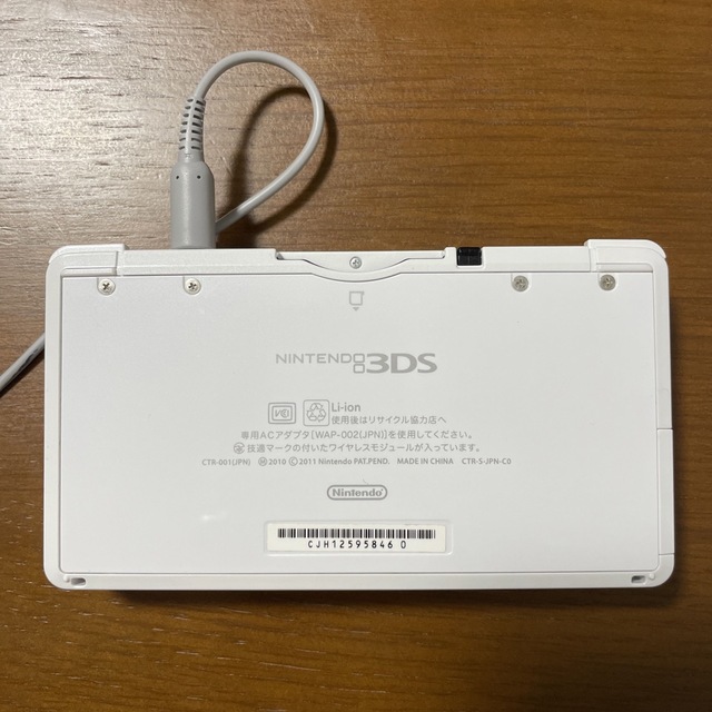 ニンテンドー3DS(ニンテンドー3DS)のニンテンドー3DS 本体 エンタメ/ホビーのゲームソフト/ゲーム機本体(携帯用ゲーム機本体)の商品写真