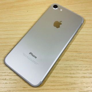 アップル(Apple)のﾊﾞｯﾃﾘｰ100％ SIMﾌﾘｰ iPhone7 32GB P84(スマートフォン本体)