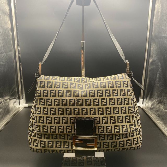 美品】FENDI フェンディ ズッキーノ マンマバケット ワンショルダー