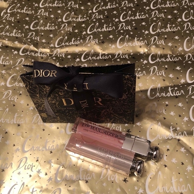 Dior(ディオール)の新品　ディオール　マキシマイザー001 リップグロウ001 プレゼントボックス コスメ/美容のベースメイク/化粧品(リップグロス)の商品写真