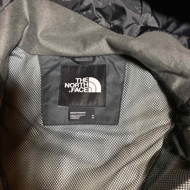 THE NORTH FACE(ザノースフェイス)の美品 ノースフェイス マウンテンパーカー 紺色 サイズM DRY VENT メンズのジャケット/アウター(マウンテンパーカー)の商品写真