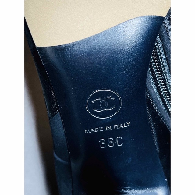 CHANEL(シャネル)の【超美品・23cm】 CHANEL パッチワーク サイドジップ ショートブーツ レディースの靴/シューズ(ブーツ)の商品写真