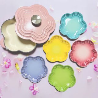 ルクルーゼ(LE CREUSET)の♡ルクルーゼ　プレートフルール　フラワープレート　レインボー　シュガーピンク　鍋(食器)