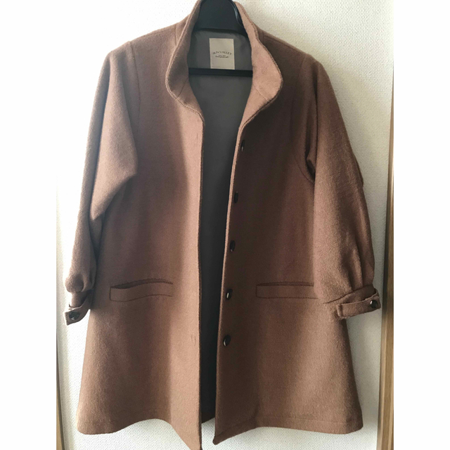SUNVALLEY(サンバレー)のsunvalley サンバレー　袖タックミディアム丈コート　アウター レディースのジャケット/アウター(ロングコート)の商品写真