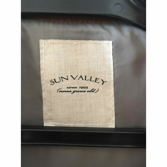 SUNVALLEY(サンバレー)のsunvalley サンバレー　袖タックミディアム丈コート　アウター レディースのジャケット/アウター(ロングコート)の商品写真