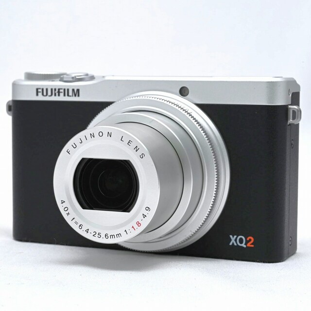 FUJIFILM XQ2 シルバー