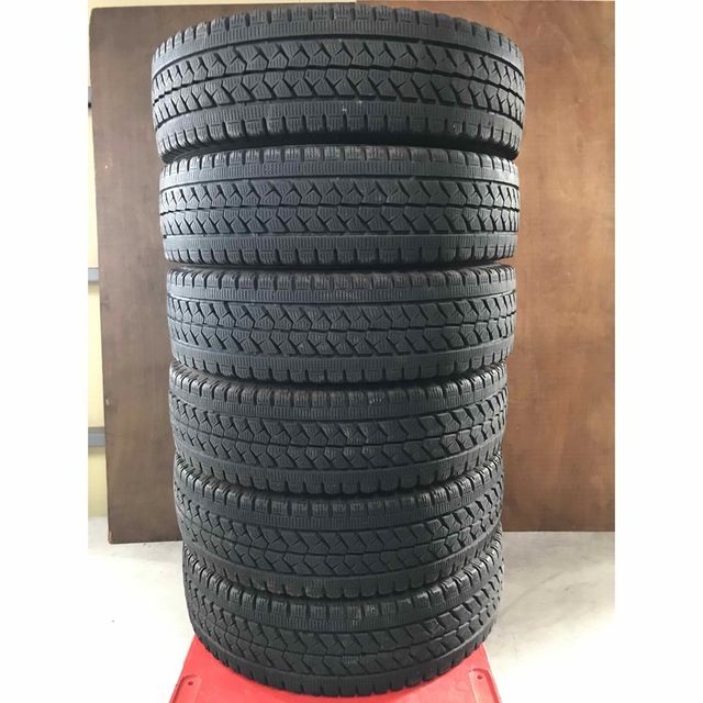 値下げ　スタッドレス　ブリヂストンＷ979 205/70R17.5タイヤ