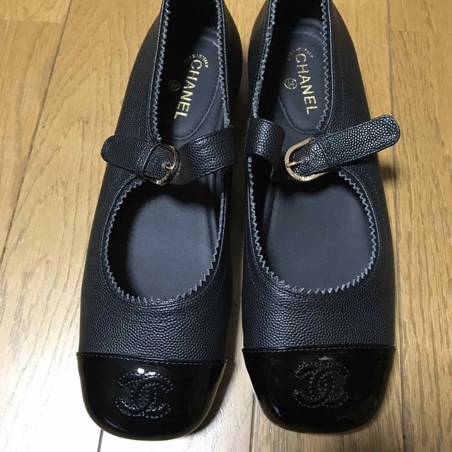 超美品の 1月末迄出品 CHANEL シャネル 未使用 黒 37 フラットシューズ メリージェーン バレエシューズ 