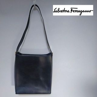 サルヴァトーレフェラガモ(Salvatore Ferragamo)の美品　サルヴァトーレ・フェラガモ　トートバッグ　ブラック　ビジネス　葬式　本革(トートバッグ)