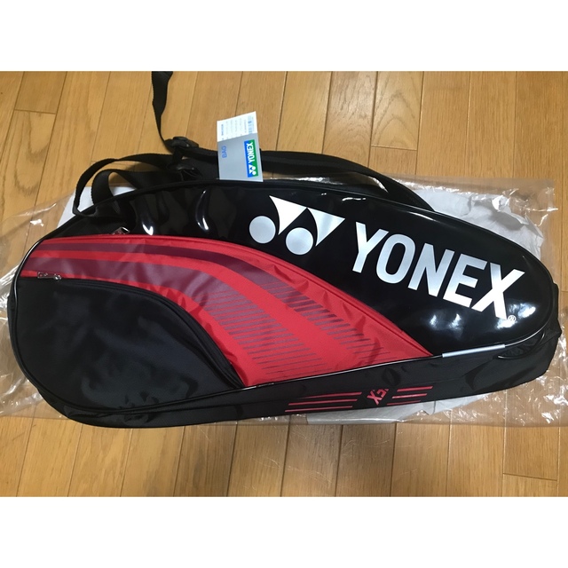 YONEX(ヨネックス)のヨネックス　ラケットバッグ6 リュック付 レッド ブラック BAG1932R チケットのスポーツ(テニス)の商品写真