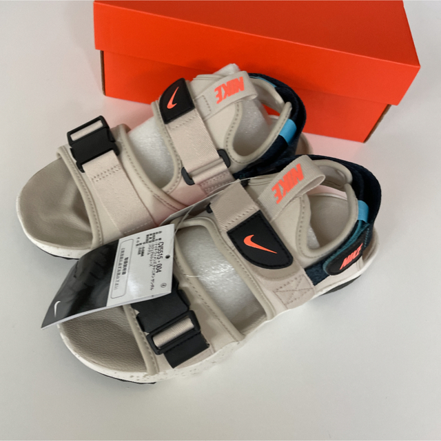 NIKE(ナイキ)の新品　WMNS NIKE CANYON SANDAL キャニオン　サンダル レディースの靴/シューズ(サンダル)の商品写真