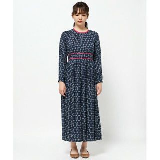 エーアイシー(A・I・C)の美品A・I・Cエスニック総柄ロングワンピース(ロングワンピース/マキシワンピース)