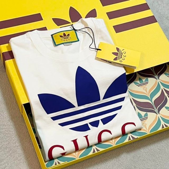 Gucci - 【新品未使用】 GUCCI × adidas コットンジャージー　半袖Tシャツ
